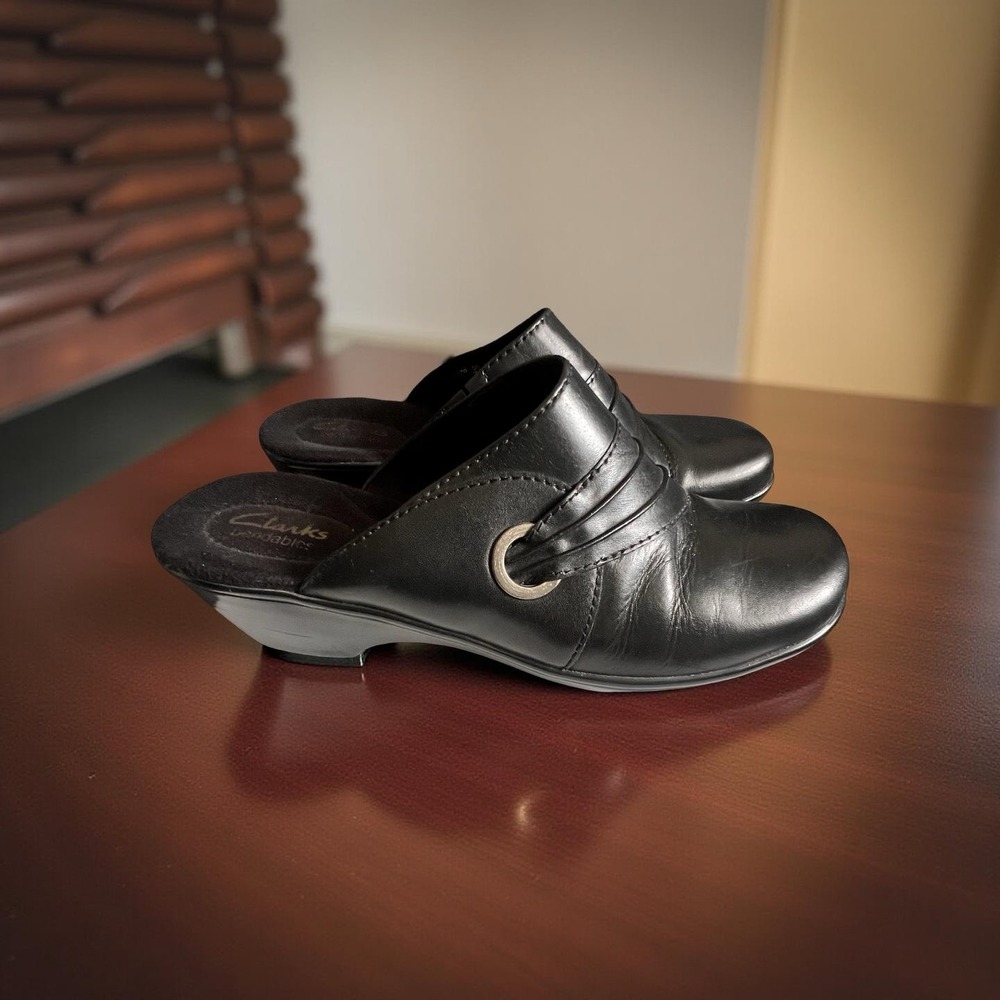 Clarks Womens Black Leather Mule Clog Size‎ 9.5